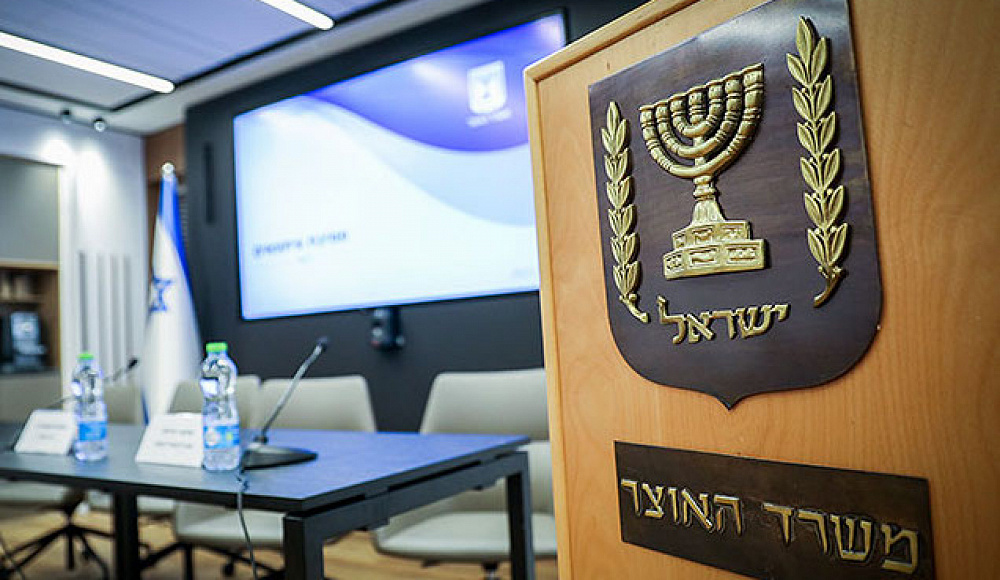 Из-за военных расходов минфин Израиля хочет на полгода ускорить повышение НДС